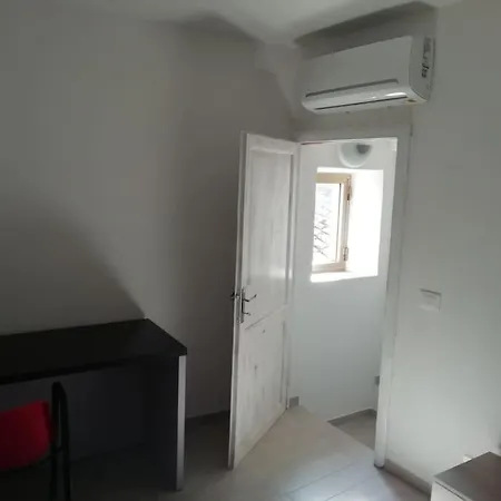 Apartamento La Casa Di Dino ,pari Pari