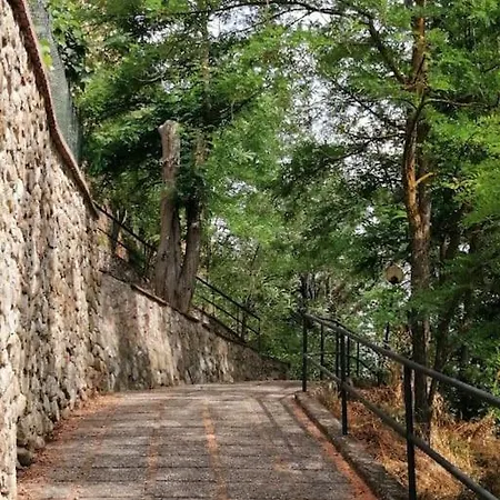 La Casa Di Dino ,pari *