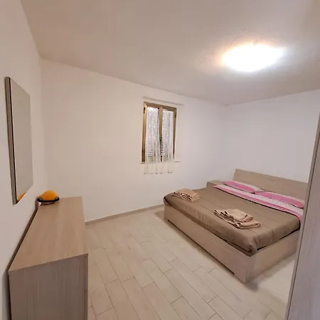 La Casa Di Dino ,pari *