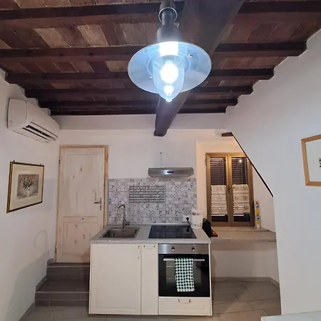 La Casa Di Dino ,pari * Pari